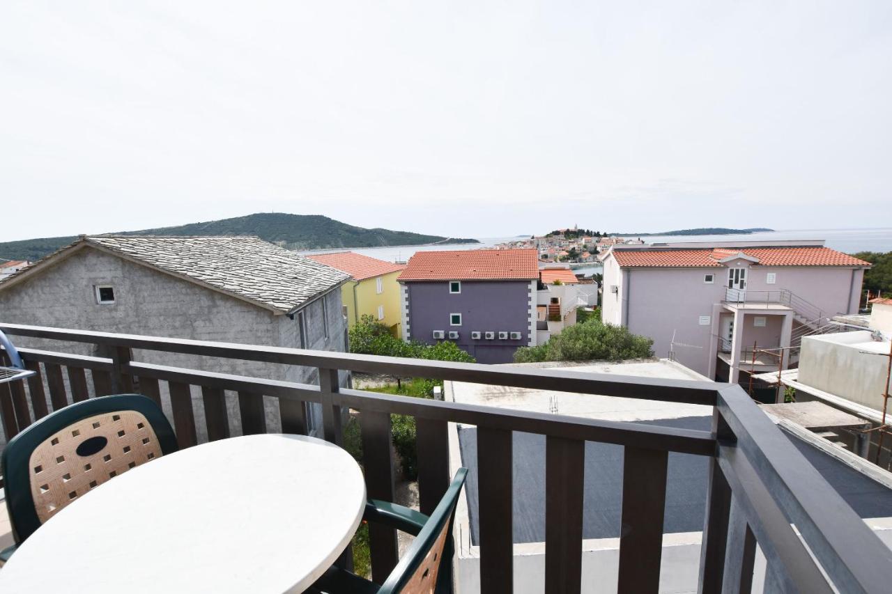 Apartments Karmen I Primosten Exterior photo
